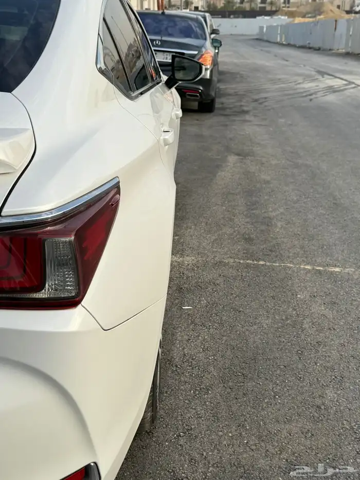 لكزس 2021 نظيف وممشى قليل 33