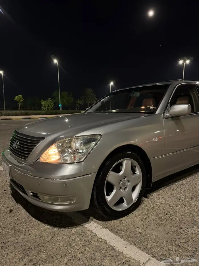 للبيع او البدل ب وانيت 2005 لكزس 430 4