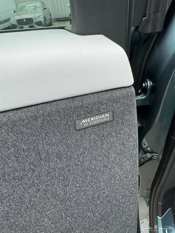 للبيع رانج روفر سبورت 2025 فئه HSE فل كامل اصفار وارد كندا 16