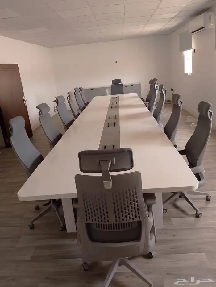 طاولة اجتماع طاولة محاضرات كراسي جلد كراسي شبك كل مقاسات 2