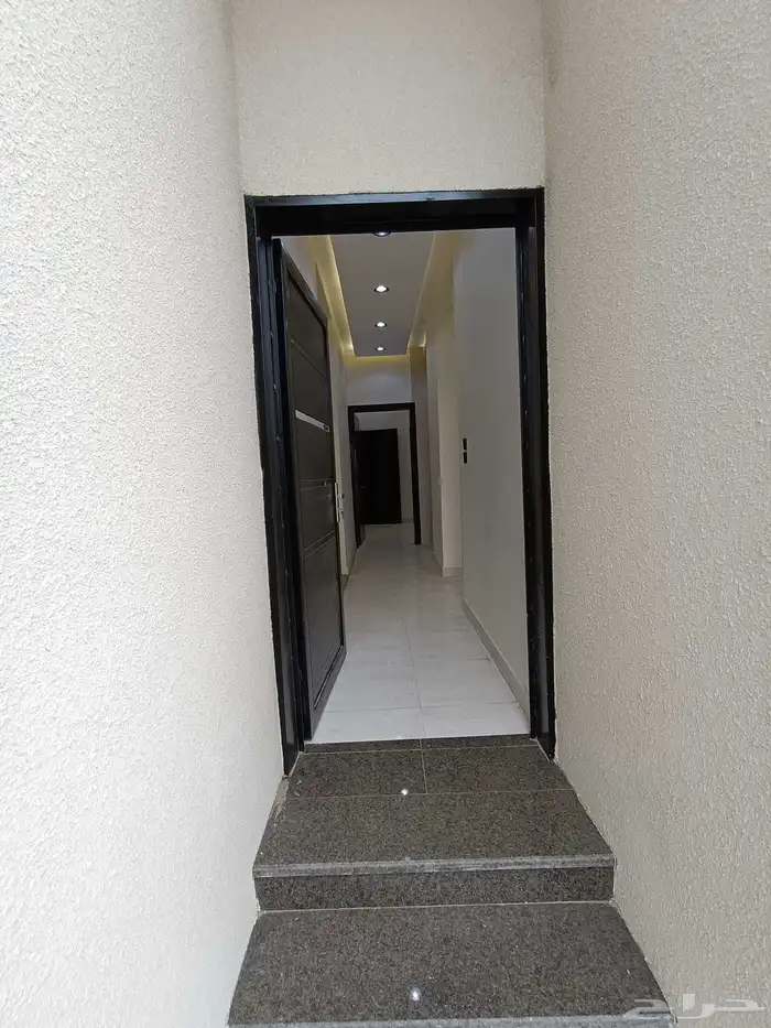 للبيع ادوار ارضيه وعلويه مدخل مستقل تشطيبات Vib 2