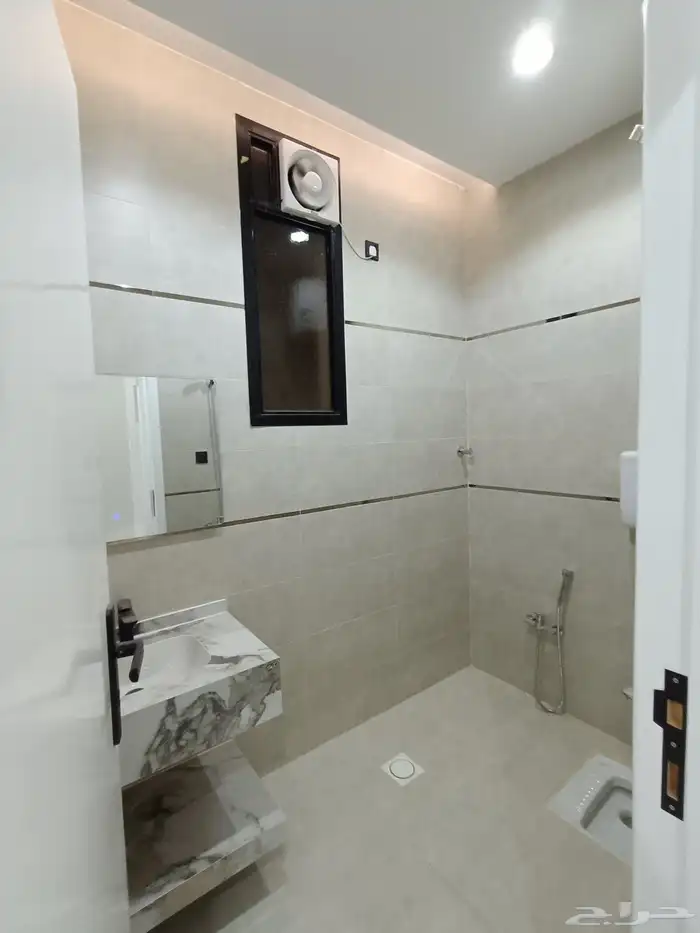 للبيع روف علوى دور وملحق احد رفيده تشطيب ممتاز 37