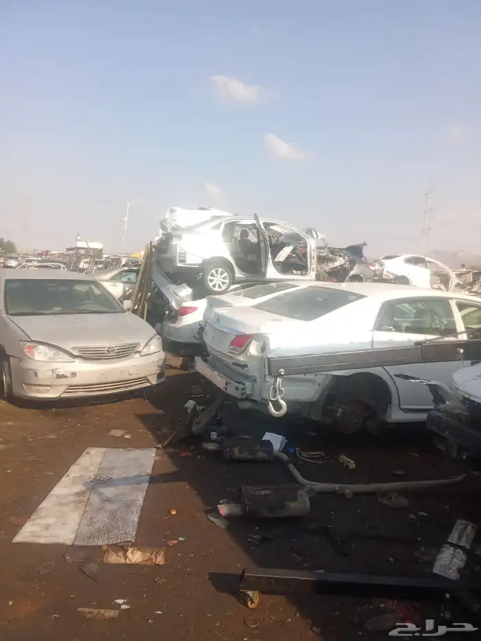 يوجد لدينا جميع قطع الغيار مع الضمان والشحن تشليح الحمدانية 0