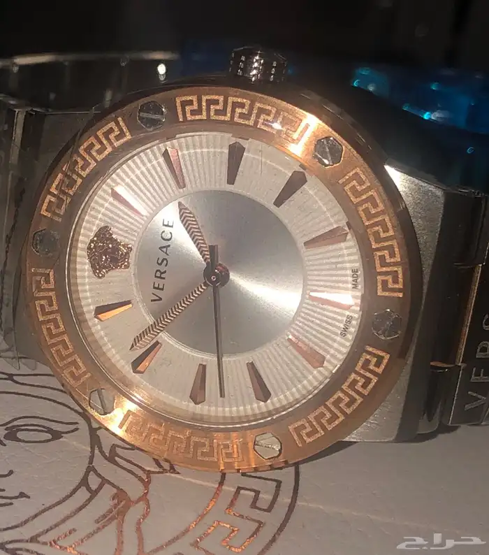 للبيع ساعه جديده من فيرسس من فيزاتشي اصليه مقاس38 0