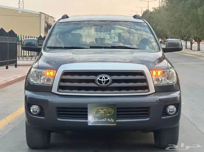تويوتا اسكويا موديل 2010 سعودي بدون دبل 6