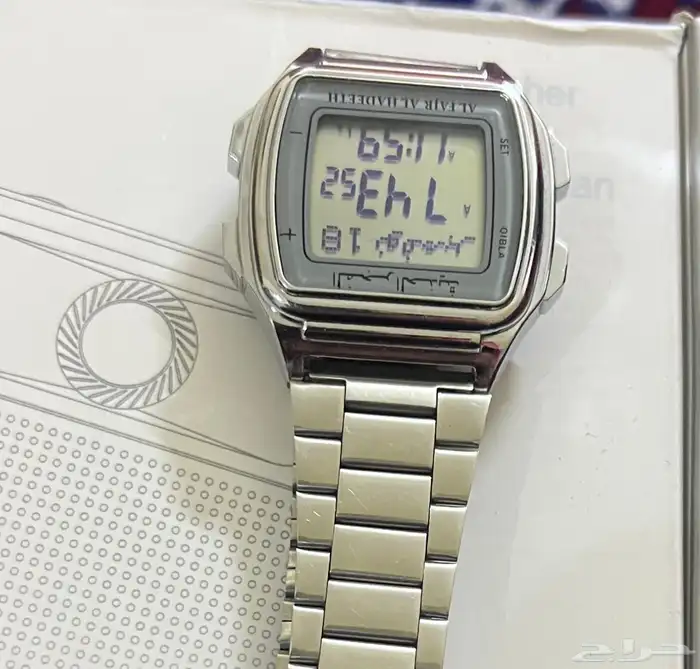 ساعة الفجر الحديثه جديده ماله ثلاث شهور مع اغراضه كامله 0