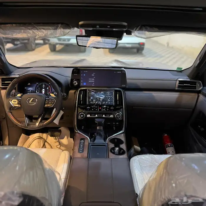 لكزس بي بي 2025 8