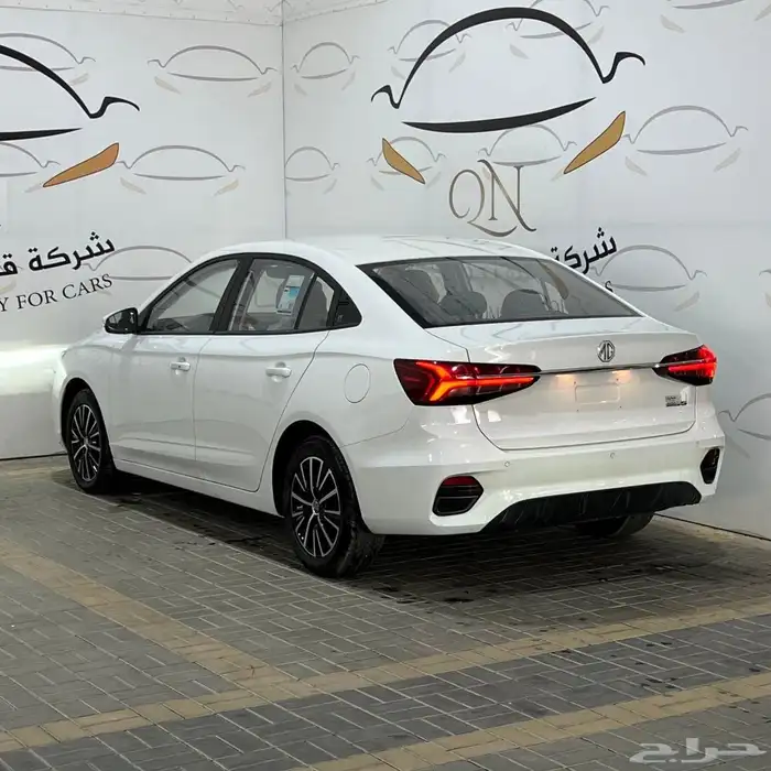 ام جي 5 استاندر الشكل الجديد 2025 3