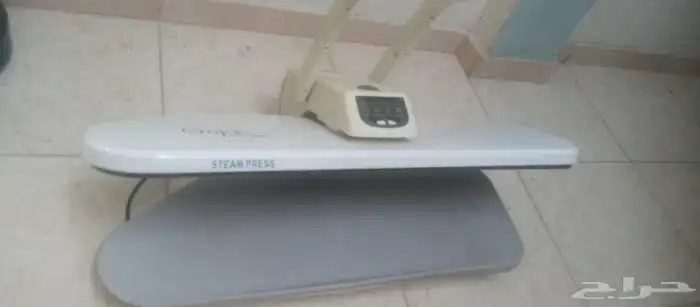 مكواة ملابس كهربائيةعلى البخار 2
