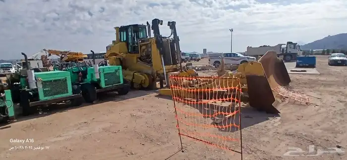 بلدوزر D8Rموديل 2012 6