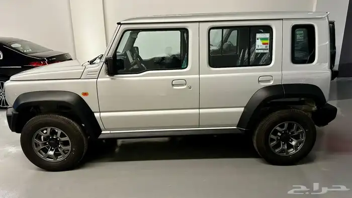 سوزوكي جمني2025 متوفر كاش و اقساط 2