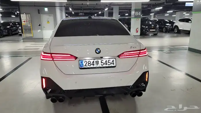 BMW 520i M Sports 2024 ليد كريستال وارد كوريا 7