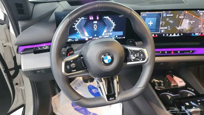 BMW 520i M Sports 2024 ليد كريستال وارد كوريا 10