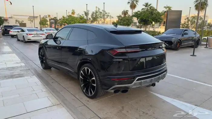 لامبورجيني اوروس موديل 2020 14