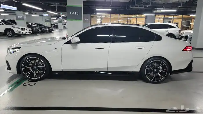 BMW 520i M Sports 2024 ليد كريستال وارد كوريا 3