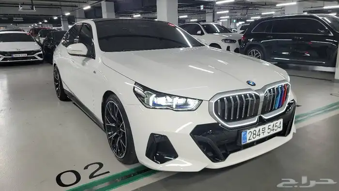 BMW 520i M Sports 2024 ليد كريستال وارد كوريا 1
