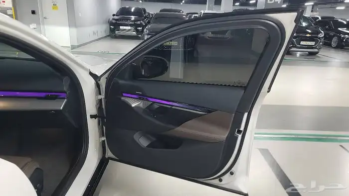 BMW 520i M Sports 2024 ليد كريستال وارد كوريا 30