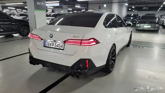 BMW 520i M Sports 2024 ليد كريستال وارد كوريا 5