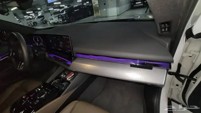 BMW 520i M Sports 2024 ليد كريستال وارد كوريا 31