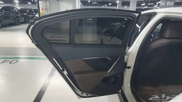 BMW 520i M Sports 2024 ليد كريستال وارد كوريا 16