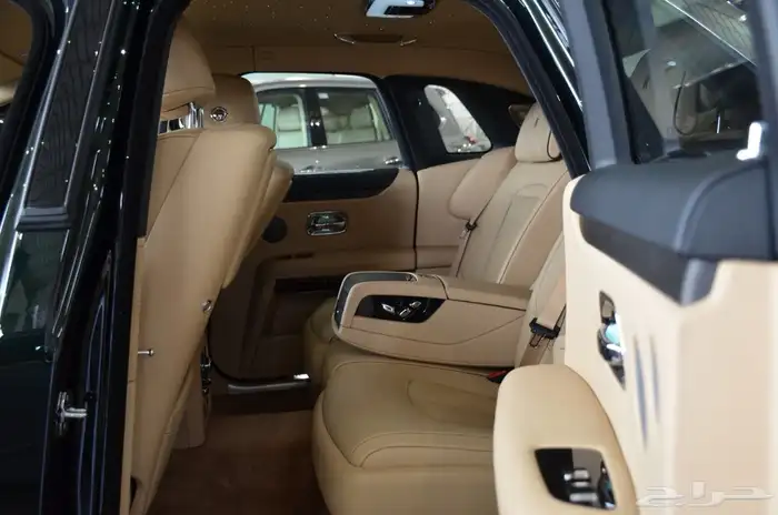 رولز رويس قوست سلفر بادج 2025 وارد الناغي 11