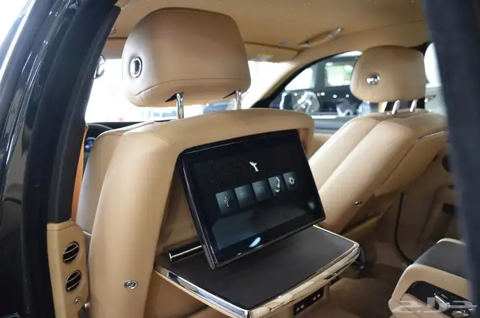 رولز رويس قوست سلفر بادج 2025 وارد الناغي 12