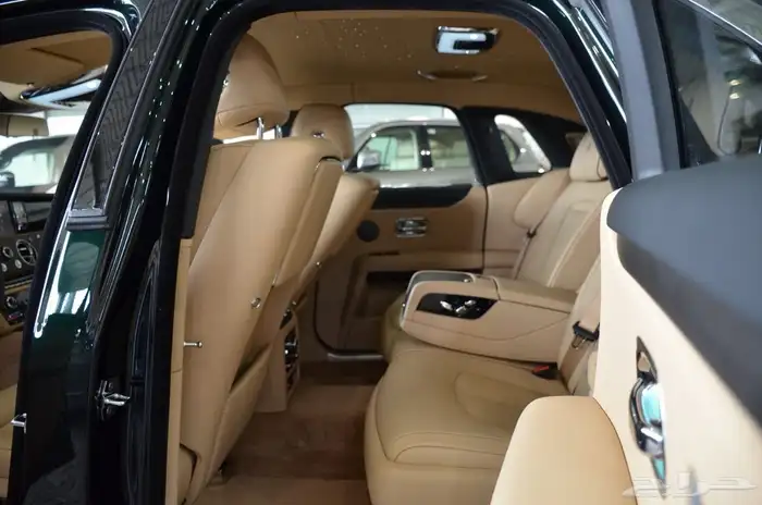 رولز رويس قوست سلفر بادج 2025 وارد الناغي 9