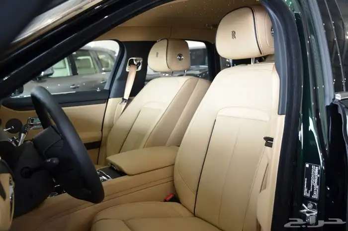 رولز رويس قوست سلفر بادج 2025 وارد الناغي 13