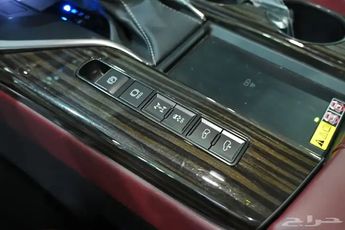 ليكزس 2024 LX600 10