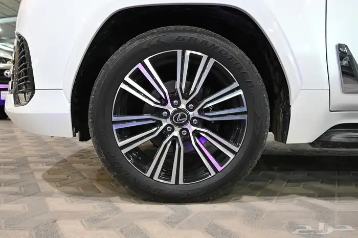 ليكزس 2024 LX600 9