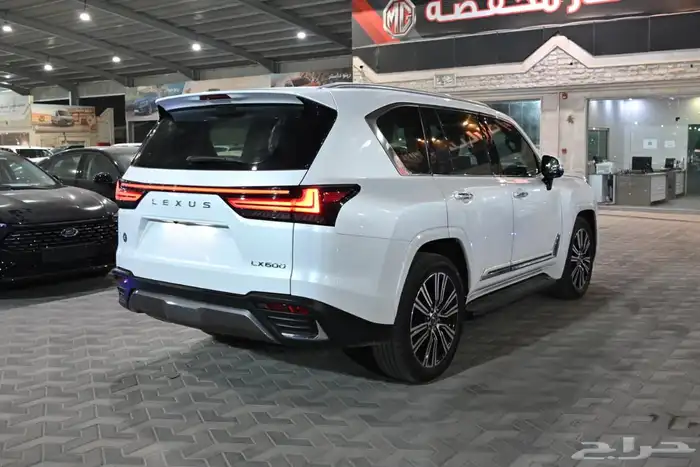 ليكزس 2024 LX600 3