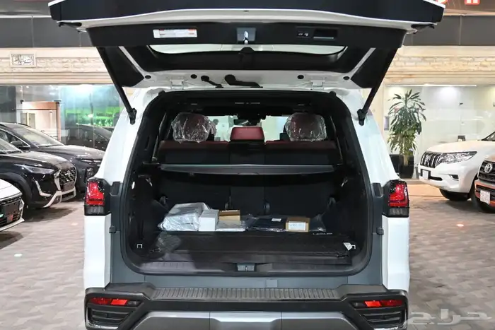 ليكزس 2024 LX600 5