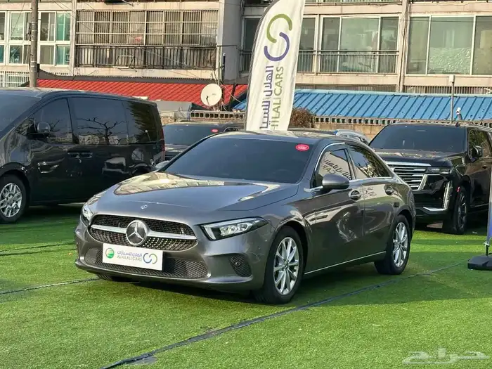 مرسيدس A220  تم التعاقد عليها بعمولة 1000ريال 3