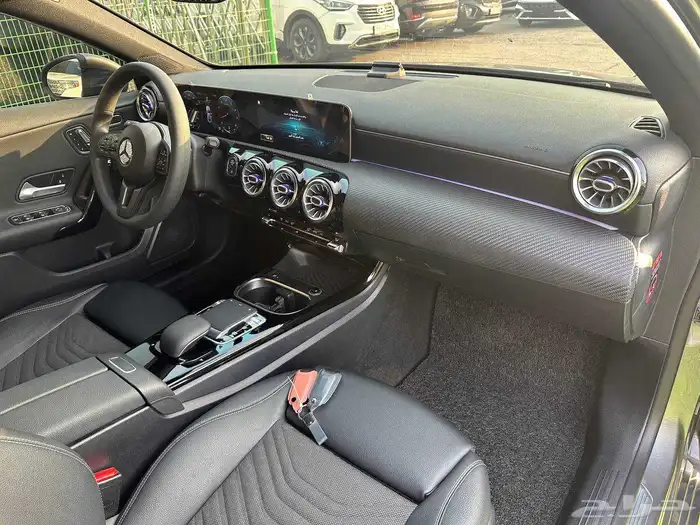 مرسيدس A220  تم التعاقد عليها بعمولة 1000ريال 12