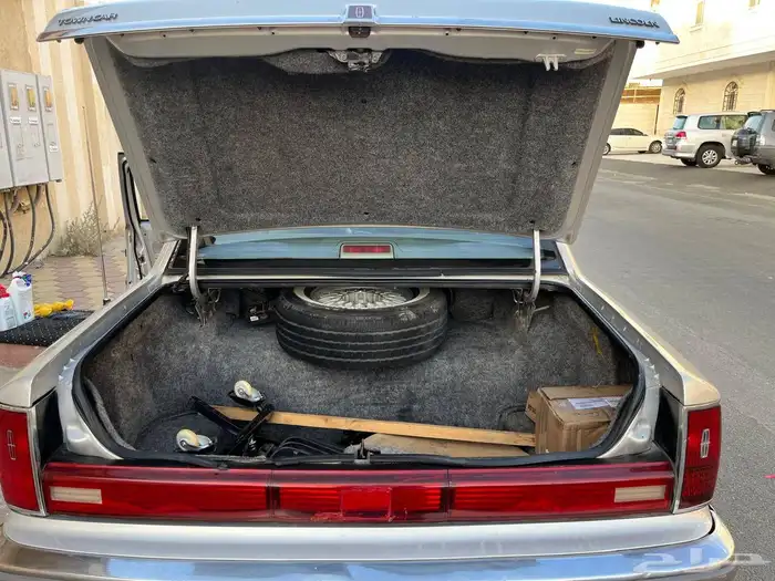 فورد لينكون تاون كار1990 مخزن للبيع 13