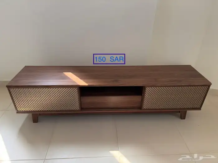 ثلاجة غسالة طاولات شبه جديدة -سفرة وسجاد- غرفة نوم ومرتبة 1