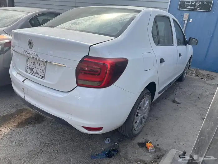 للبيع رينو سمبول 2021 ابيض فيه مشكله 0