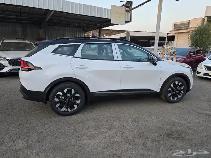 سبورتاج فل كامل 2025 لونين داخلية احمر 6