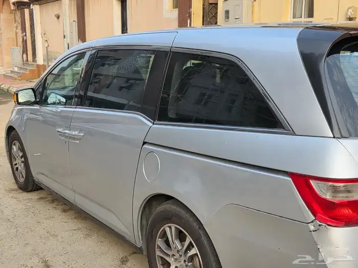 سيارة هوندا أوديسي 2011 11
