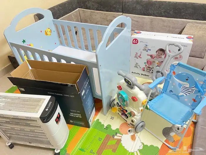 اغراض مطبخ و سرير أطفال و دفاية للبيع 4