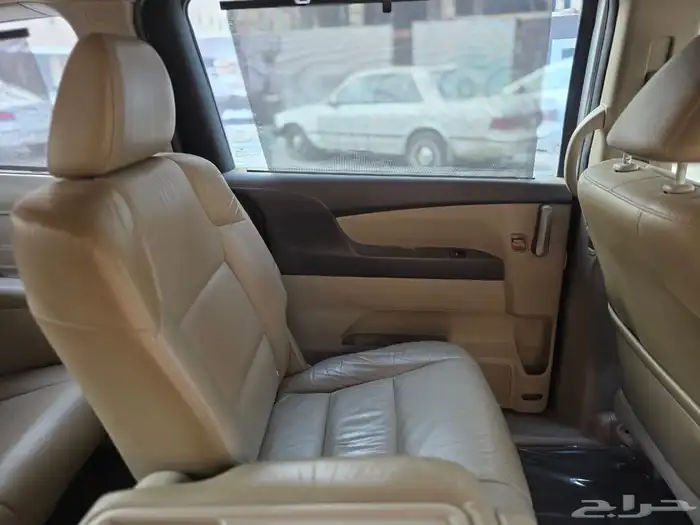 سيارة هوندا أوديسي 2011 10