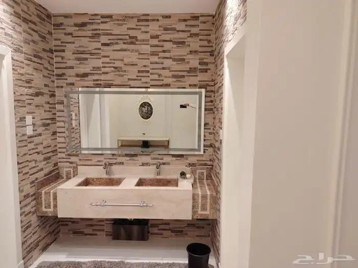 فيلا فاخرة للبيع بموقع مميز ومواصفات استثنائية 7