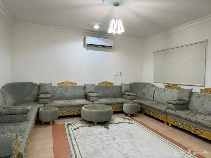 اثاث للبيع (كنب ومساند) 0