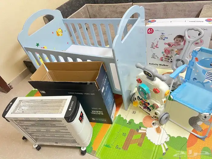 اغراض مطبخ و سرير أطفال و دفاية للبيع 3