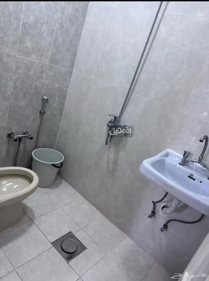 للإيجار غرفه بحمام مؤثثه بالاحساء 1