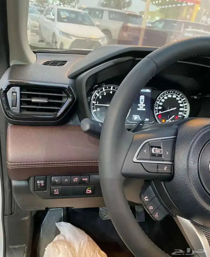 تويوتا اوربان كروز 2025 7