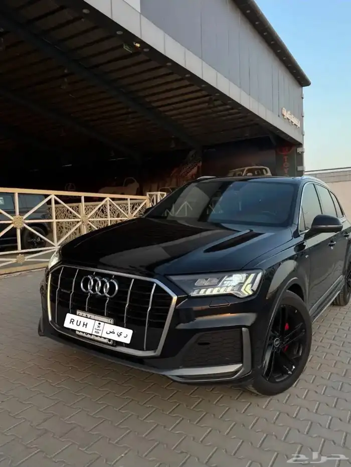 اودي   كيو 7 اس لاين 2021 6