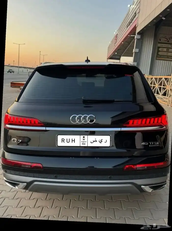 اودي   كيو 7 اس لاين 2021 7