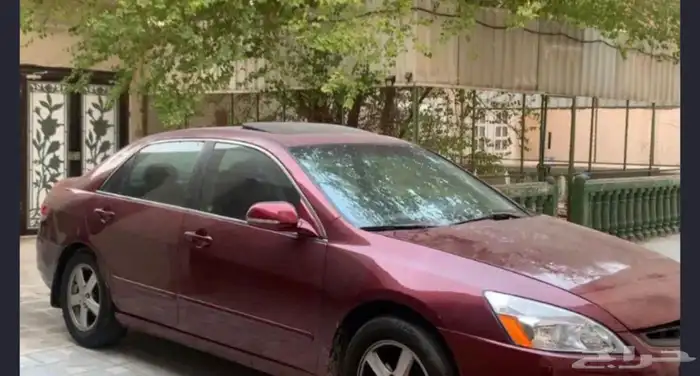 للبيع هوندا اكورد موديل 2005 ex 3