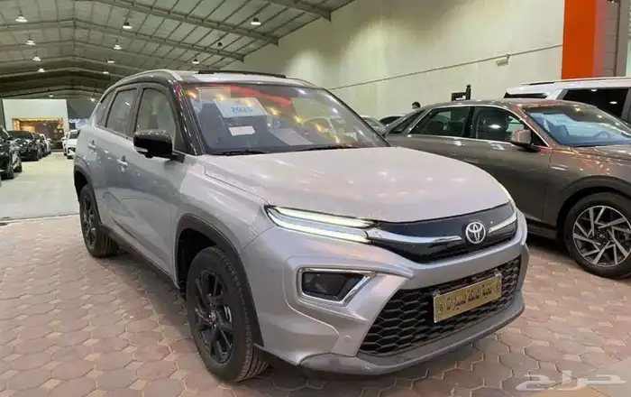 تويوتا اوربان كروز 2025 0
